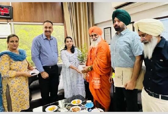 ਸੰਤ ਸੀਚੇਵਾਲ ਵੱਲੋਂ MC ਤੇ PPCB ਨੂੰ ਬੁੱਢਾ ਦਰਿਆ ਨੂੰ ਪ੍ਰਦੂਸ਼ਿਤ ਕਰਨ ਵਾਲੀਆਂ ਡੇਅਰੀਆਂ ‘ਤੇ ਵਾਤਾਵਰਣ ਮੁਆਵਜ਼ਾ ਲਗਾਉਣ ਦੇ ਹੁਕਮ ਜਾਰੀ