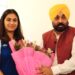 ਮੁੱਖ ਮੰਤਰੀ ਨੇ ਉਲੰਪਿਕ ਤਗ਼ਮਾ ਜੇਤੂ ਮਨੂੰ ਭਾਕਰ ਨਾਲ ਕੀਤੀ ਮੁਲਾਕਾਤ