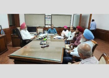 ਬਿਜਲੀ ਕਾਮਿਆਂ ਦੀ ਹੜਤਾਲ ਵਿਚਾਲੇ ਵੱਡੀ ਖ਼ਬਰ; CDM/PSPCL ਅਤੇ ਡਾਇਰੈਕਟਰ/ਵਿੱਤ ਨਾਲ ਹੋਈਆਂ ਮੀਟਿੰਗਾਂ, ਮੰਗਾਂ ਲਾਗੂ ਕਰਨ ਦਾ ਮਿਲਿਆ ਭਰੋਸਾ