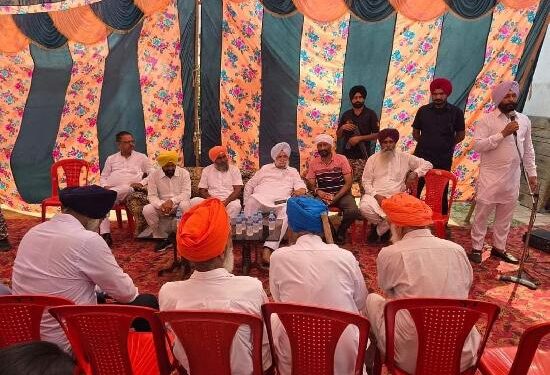 ਸੁਖਜਿੰਦਰ ਸਿੰਘ ਰੰਧਾਵਾ ਨੇ ਹਲਕਾ ਡੇਰਾ ਬਾਬਾ ਨਾਨਕ ਦੇ ਪਿੰਡ ਦਬੁਰਜੀ ਦਾ ਦੌਰਾ ਕਰ ਕੇ ਲੋਕਾਂ ਦਾ ਜਾਣਿਆ ਹਾਲ ਚਾਲ