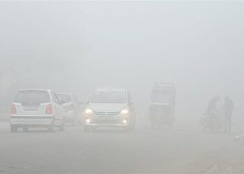 ਧੁੰਦ ਦੇ ਬੱਦਲਾਂ ਨੇ ਜਨਜੀਵਨ ਕੀਤਾ ਪ੍ਰਭਾਵਿਤ