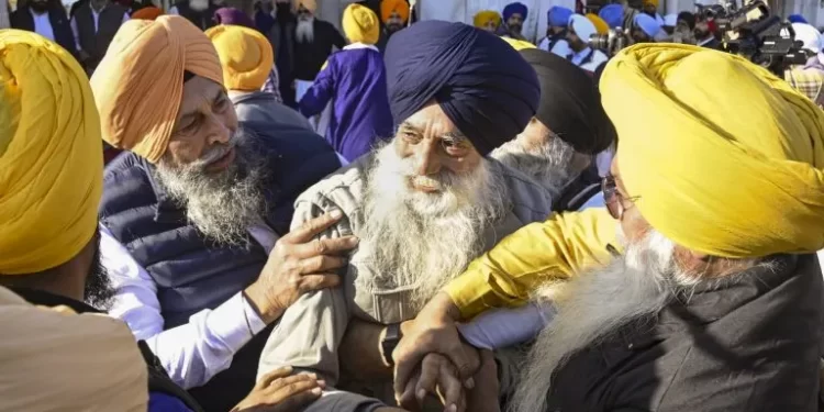 ਸੁਖਬੀਰ ਬਾਦਲ ‘ਤੇ ਹਮਲਾ ਕਰਨਾ ਵਾਲਾ ਕੌਣ ਹੈ ਨਰਾਇਣ ਸਿੰਘ ਚੌੜਾ? ਜਾਣੋ ਪੂਰਾ ਪਿਛੋਕੜ
