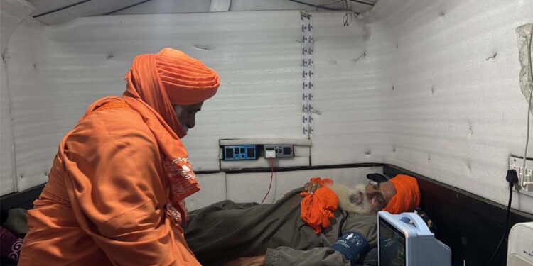 ਸੰਤ ਸੀਚੇਵਾਲ ਨੇ ਕਿਸਾਨ ਆਗੂ ਡੱਲੇਵਾਲ ਨਾਲ ਕੀਤੀ ਮੁਲਾਕਾਤ