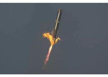 ਐਲੋਨ ਮਸਕ ਦਾ ਸਟਾਰਸ਼ਿਪ ਕਰੈਸ਼, ਲੋਕਾਂ ਨੂੰ ਪੁਲਾੜ ਤੋਂ ਡਿੱਗਦਾ ਮਲਬਾ ਦਿਖਾਈ ਦਿੱਤਾ