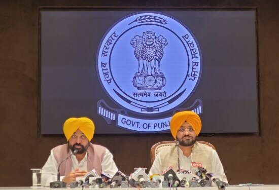 ਪੰਜਾਬ ਕੈਬਨਿਟ ਨੇ ਦੁਕਾਨਾਂ ਦੇ ਕਰਮੀਆਂ ਦੇ ਘੰਟਿਆਂ ‘ਚ ਸੋਧ ਨੂੰ ਦਿੱਤੀ ਮਨਜ਼ੂਰੀ