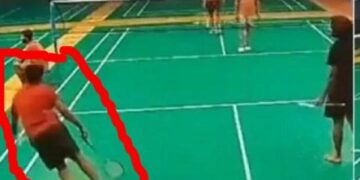 Live Death Video: ਸਟੇਡੀਅਮ ‘ਚ ਬੈਡਮਿੰਟਨ ਖਿਡਾਰੀ ਦੀ ਲਾਈਵ ਮੌਤ ਦੇਖ ਕੇ ਹਰ ਕੋਈ ਹੈਰਾਨ, ਡਾਕਟਰਾਂ ਨੇ ਦੱਸੀ ਵਜ੍ਹਾ!