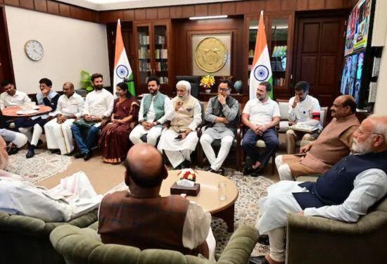 ਰਾਹੁਲ ਗਾਂਧੀ ਅਤੇ PM Modi ਨੇ ਇੱਕਠਿਆਂ ਕੀਤੀ ਚਾਹ ਪਾਰਟੀ, PM ਨੇ ਕੀਤੀ ਟਿੱਪਣੀ