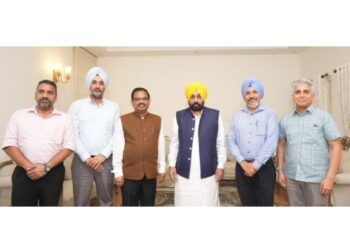 CM ਮਾਨ ਨੇ ਨਵੇਂ IAS ਅਧਿਕਾਰੀਆਂ ਨਾਲ ਕੀਤੀ ਮੁਲਾਕਾਤ