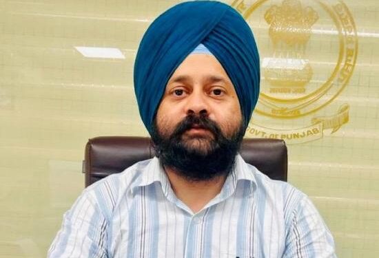 ਚੋਣ ਕਮਿਸ਼ਨ ਦੀਆਂ ਗਤੀਵਿਧੀਆਂ ਤੇ ਹਦਾਇਤਾਂ ਤੋਂ ਜਾਣੂ ਹੋਣ ਲਈ ਮੁੱਖ ਚੋਣ ਅਫ਼ਸਰ, ਪੰਜਾਬ ਦੇ ਸੋਸ਼ਲ ਮੀਡੀਆ ਪਲੇਟਫ਼ਾਰਮਾਂ ਨੂੰ ਫਾਲੋ ਕੀਤਾ ਜਾਵੇ