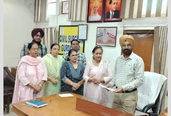 ਭਾਈ ਜੈਤਾ ਜੀ ਫਾਊਂਡੇਸ਼ਨ ਨੇ ਸਿਹਤ ਵਿਭਾਗ ਨੂੰ ਭੇਂਟ ਕੀਤੀਆਂ ਦਵਾਈਆਂ