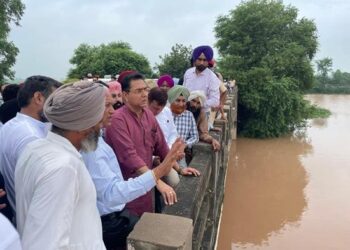 ਘੱਗਰ ਦਰਿਆ ‘ਚ ਵਧਦੇ ਪਾਣੀ ਦੇ ਪੱਧਰ ‘ਤੇ ਵੱਡੀ Update, 2 ਮੰਤਰੀ ਪਹੁੰਚੇ ਮੌਕੇ ‘ਤੇ, ਪੜ੍ਹੋ ਪੂਰੀ ਖ਼ਬਰ