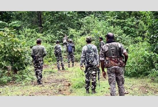 ਸੰਘਣੇ ਜੰਗਲ ‘ਚ ਮੁੱਠਭੇੜ! 3 ਨਕਸਲੀ ਢੇਰ, 2 ਫਰਾਰ, ਪੜ੍ਹੋ ਪੂਰੀ ਖ਼ਬਰ