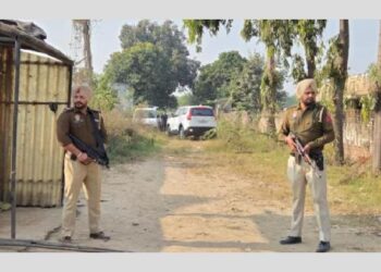 Dera Bassi ‘ਚ Police ਅਤੇ Gangsters ਵਿਚਾਲੇ ਮੁਕਾਬਲਾ! Lawrence Bishnoi ਗੈਂਗ ਦੇ 4 ਬਦਮਾਸ਼ ਗ੍ਰਿਫ਼ਤਾਰ