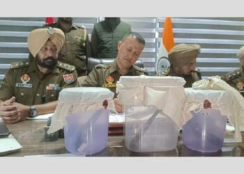 Mansa ‘ਚ ਪੁਲਿਸ ਦੇ ਹੱਥੇ ਚੜ੍ਹਿਆ ‘Bambiha Gang’ ਦਾ ਗੁਰਗਾ! 3 ਪਿਸਤੌਲ ਬਰਾਮਦ