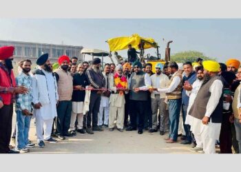 ਲਾਲੜੂ -ਹੰਡੇਸਰਾ ਸੜ੍ਹਕ ਦੇ ਨਵੀਨੀਕਰਨ ਦੇ ਕੰਮ ਦੀ ਹਲਕਾ ਵਿਧਾਇਕ ਕੁਲਜੀਤ ਸਿੰਘ ਰੰਧਾਵਾ ਨੇ ਕਰਵਾਈ ਸ਼ੁਰੂਆਤ