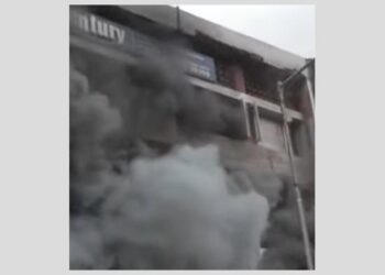 ਵੱਡੀ ਖ਼ਬਰ: ਚੰਡੀਗੜ੍ਹ ਦੀ ਮੋਬਾਈਲ ਮਾਰਕੀਟ ‘ਚ ਲੱਗੀ ਭਿਆਨਕ ਅੱਗ; ਮੌਕੇ ‘ਤੇ ਹਫੜਾ-ਦਫੜੀ ਦਾ ਮਾਹੌਲ