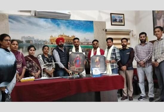 NRI ਸੁਖਜਿੰਦਰ ਸਿੰਘ ਬਬਲਾ ਵੱਲੋਂ ਸਰਕਾਰੀ ਪ੍ਰਾਇਮਰੀ ਸਕੂਲ ਮਲੂਕਾ ਨੂੰ ਆਰਥਿਕ ਸਹਾਇਤਾ; ਸਕੂਲ ਸਟਾਫ਼ ਵੱਲੋਂ ਵਿਸ਼ੇਸ਼ ਸਨਮਾਨ