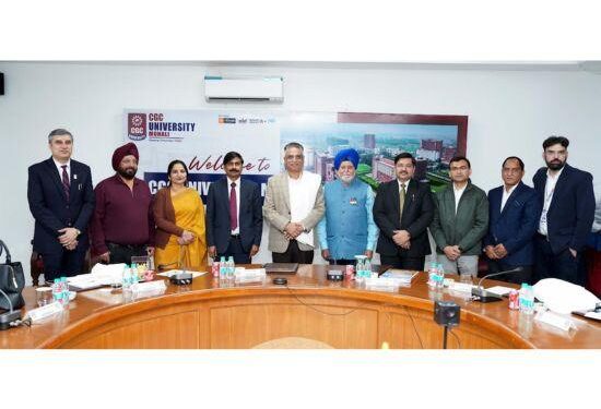 CGC ਯੂਨੀਵਰਸਿਟੀ ਮੋਹਾਲੀ ਵਿੱਚ ਗਵਰਨਿੰਗ ਬਾਡੀ ਦੀ ਪਹਿਲੀ ਮੀਟਿੰਗ ਆਯੋਜਿਤ ਭਵਿੱਖੀ ਰਣਨੀਤੀਆਂ ਤੇ ਹੋਈ ਚਰਚਾ