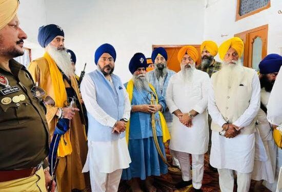 ਹੋਲੇ ਮਹੱਲੇ ਦੀ ਪਵਿੱਤਰ ਰੌਣਕ ਵਿਚ ਤਖ਼ਤ ਸ੍ਰੀ ਕੇਸਗੜ੍ਹ ਸਾਹਿਬ ਵਿਖੇ ਨਤਮਸਤਕ ਹੋਏ ਹਰਮੀਤ ਸਿੰਘ ਕਾਲਕਾ